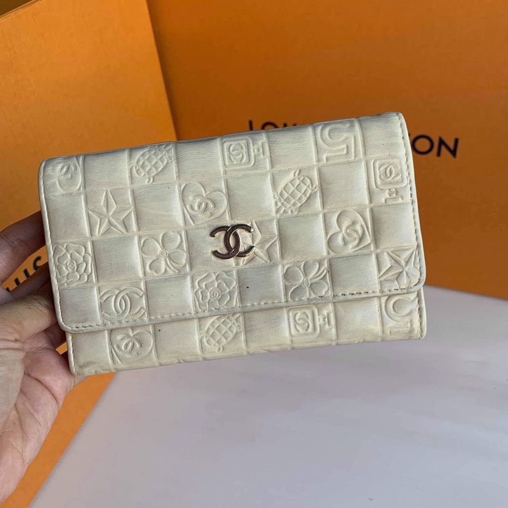Authentic CHANEL Gold Chocolate Bar Wallet.